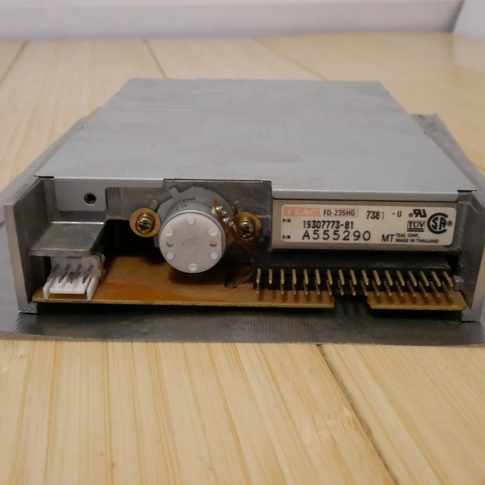 Teac 3.5 inch 1.44MB Internal Floppy Disk Drive FD-235HG Tested & Working - 16‎